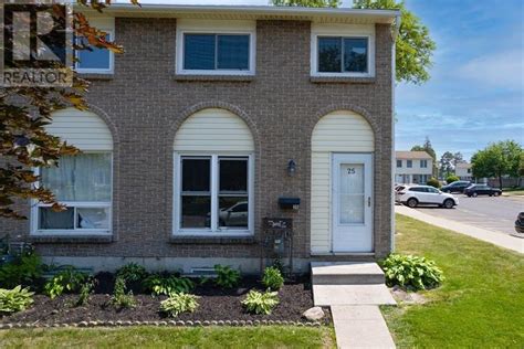 townhouse for sale in sarnia  3 Bed Townhouse in Sarnia, 1 forest glen, entabeni road, *ON SHOW BY APPOINTMENT ONLY* This stunning and well maintained duplex, offers 3 bedrooms, 2 bathrooms and an open plan kitchen, lounge and dining area, as well as an automated double garage